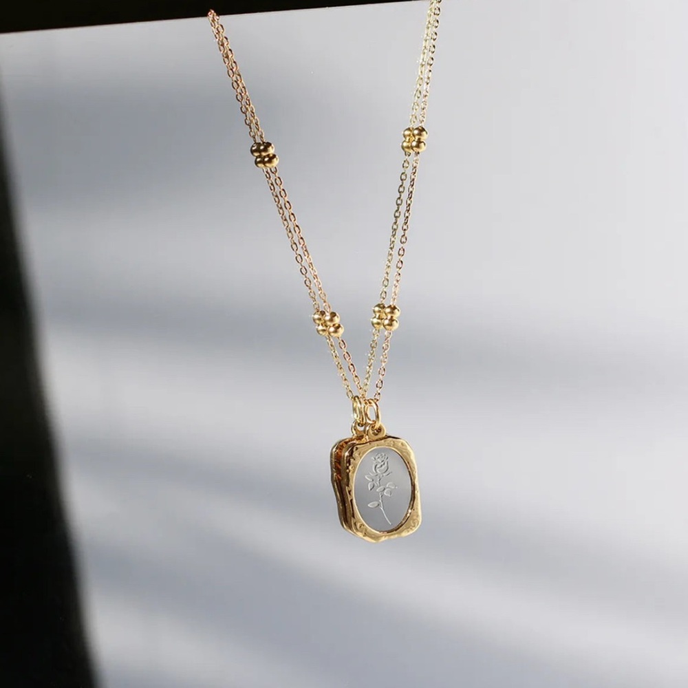 Simple Style Commute Flower Stainless Steel Titanium Steel Pendant Necklace